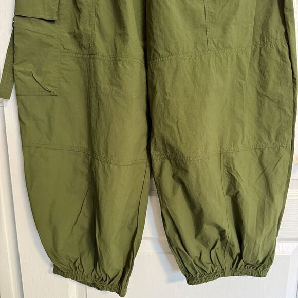 SOLD! Urban Outfitters Jana Nylon Balloon High-Rise Cargo Pant M Green - Picture 6 of 13